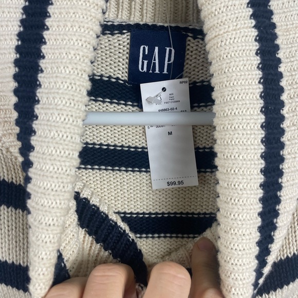 GAP the viral stripe sweater - Picture 10 of 10